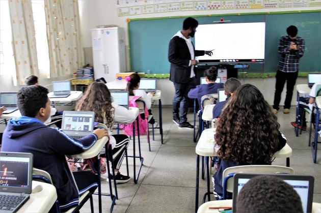 Olhar Digital destaca sucesso do uso de tecnologia educacional em Barueri