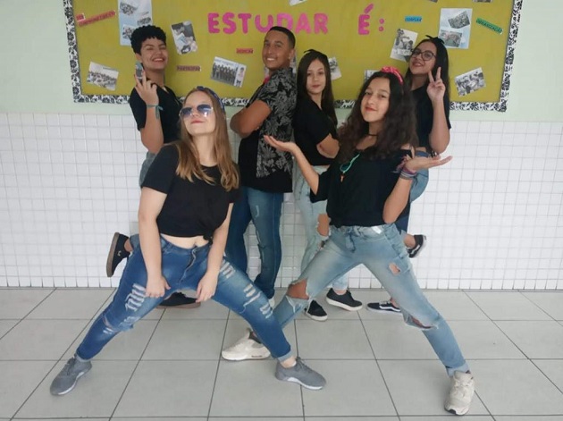 Alunos da Emef Gilberto Florêncio demonstram talento em arte regional e dança