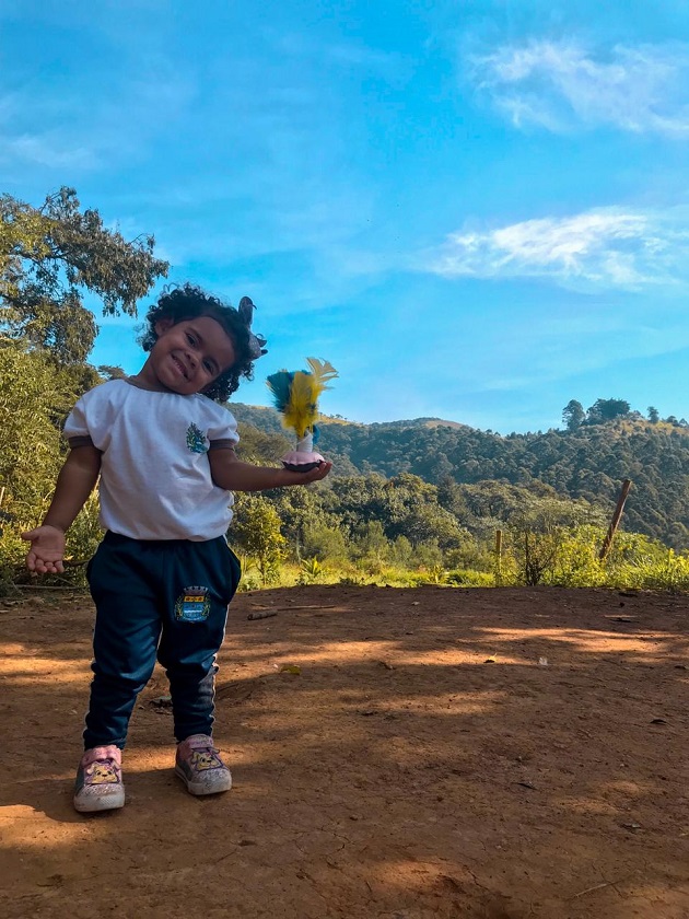 Crianças da maternal Carlos Osmarinho ficam encantadas com visita a aldeia indígena