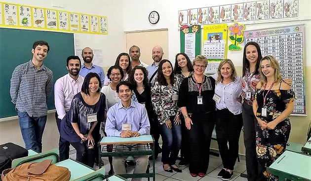 Khan Academy Internacional visita escolas da rede de Barueri