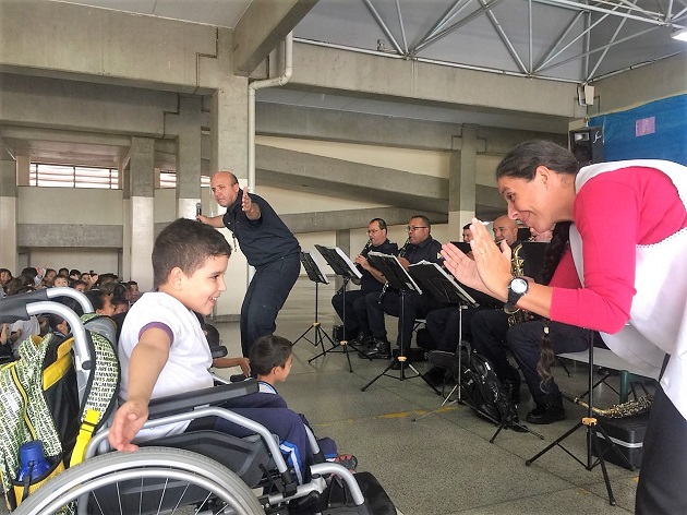 Projeto Musicalizando é apresentado aos alunos Taro Mizutori 