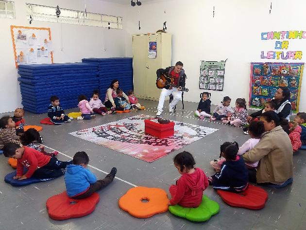 Maternal José Martinho segue com projeto “Viver a Infância” ensinando com música e brincadeiras