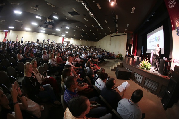 Barueri lança política pública sobre primeira infância