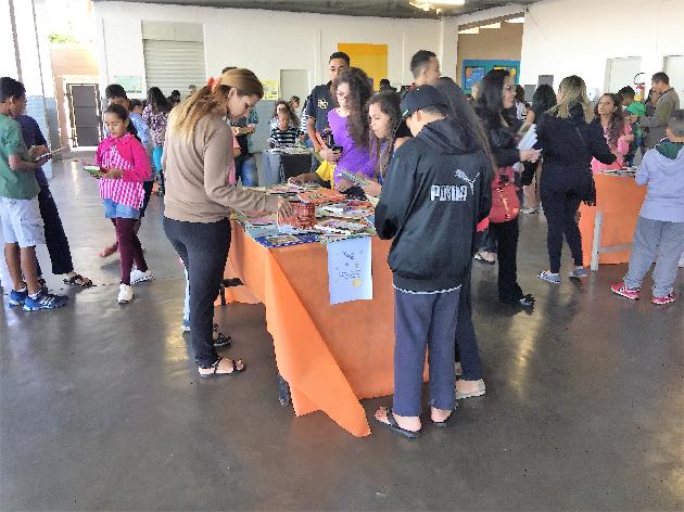Feira do Livro movimenta Emef Augusto