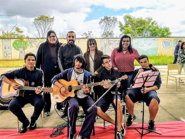 Estudantes da Emef Suzete se empolgam com projeto de arte musical