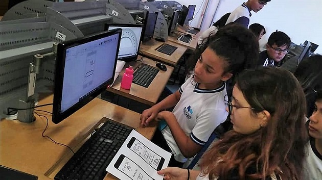 Emef Ivani movimenta aulas de informática com tecnologia educacional