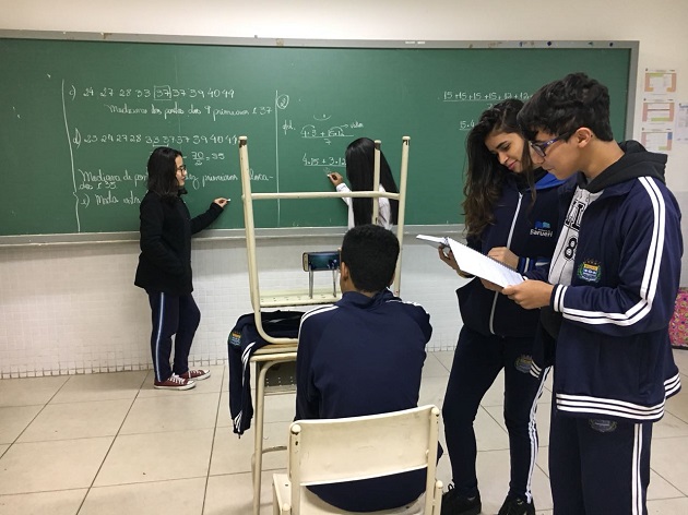 Alunos da Emef Enéias fazem sucesso com produção de videoaulas de matemática