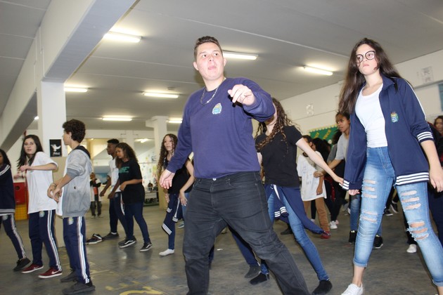 Aulas de movimentos corporais resultam em maior participação dos alunos na escola