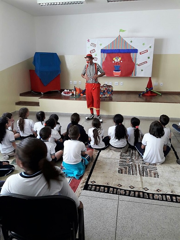 Alunos da Emef Zacarioto participam de eventos na biblioteca Oswaldo Eleutério