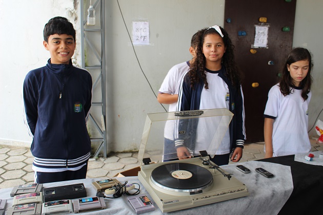 Exposição criada pelos alunos do Parque Imperial mostra avanços da tecnologia 