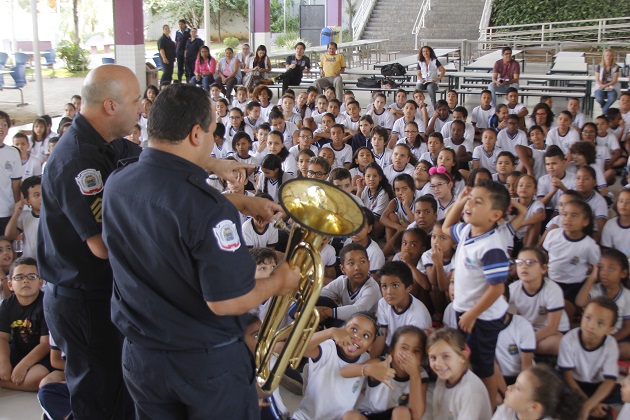 Projeto Musicalizando da Guarda Civil anima e instrui alunos da rede municipal