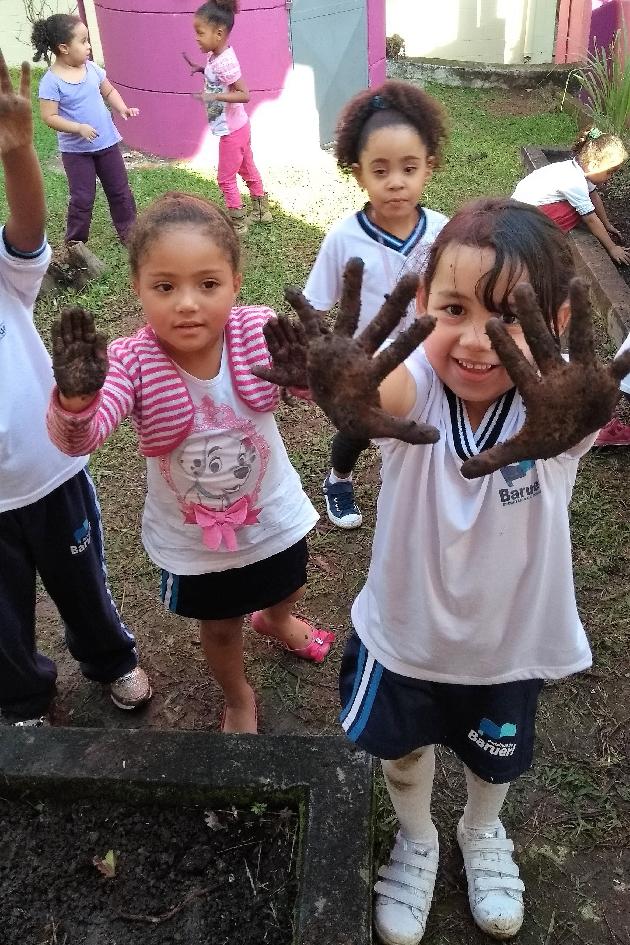 Alunos do Vale do Sol integram projeto “Educando com horta”